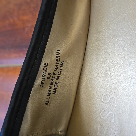 Guess flats - Picture 4 of 6